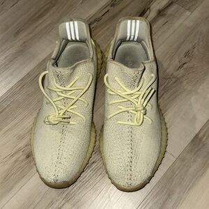 Yeezy 350 with box